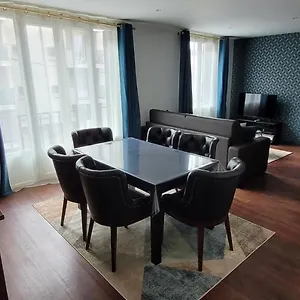 au-pied-du-musee-soulages-superbe-appartement-t3.midi-pyreneeshotels.com/